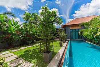 Onyx Villas By Tropiclook Rawai Exterior photo