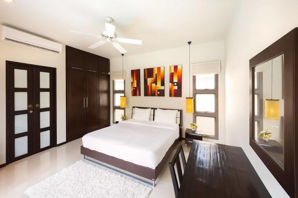 Onyx Villas By Tropiclook Rawai Exterior photo