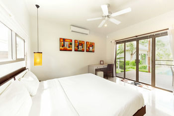 Onyx Villas By Tropiclook Rawai Exterior photo
